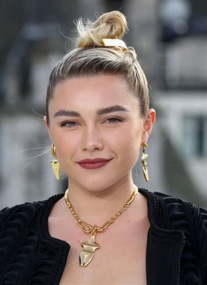 Florence Pugh (Actress) Wiki, Bio, Age, Height, Weight, Measurements, Dating, Net Worth, Facts