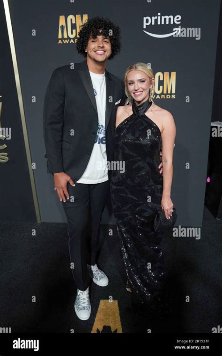Mackenzie Grimsley Net Worth 2022 Compared With Braden Galloway As The Couple Gets Engaged! |
